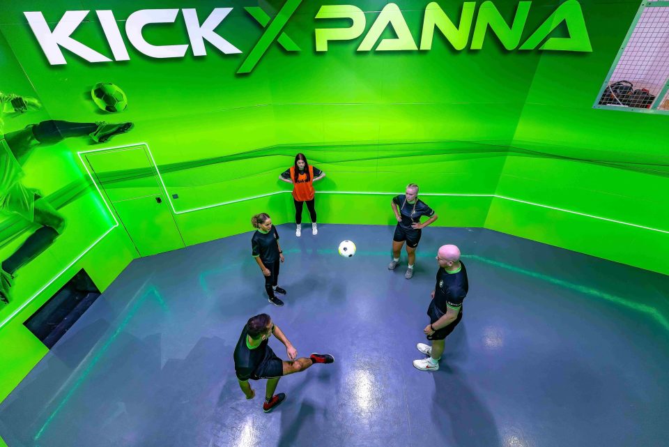 4 panna players in a green panna arena at KickX arena